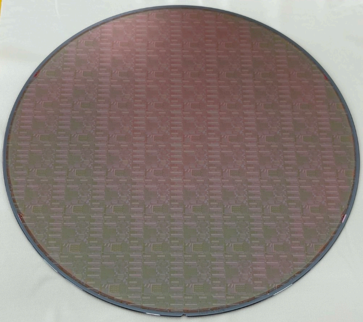 8inch Thin film LN/LT on Silicon Photonics